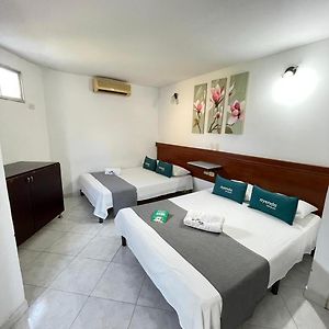 Habitación con 2 Camas Individuales